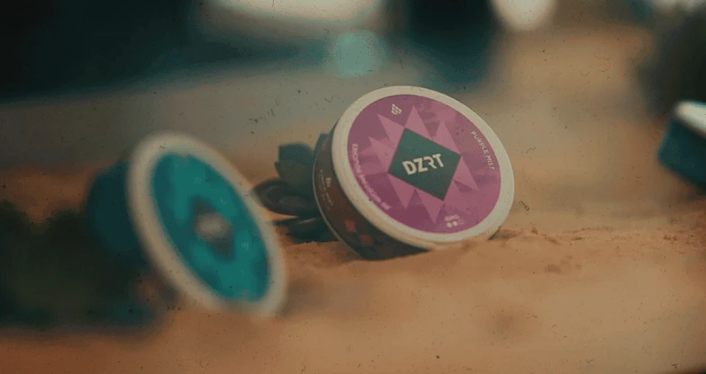 Badael Bg Right Image