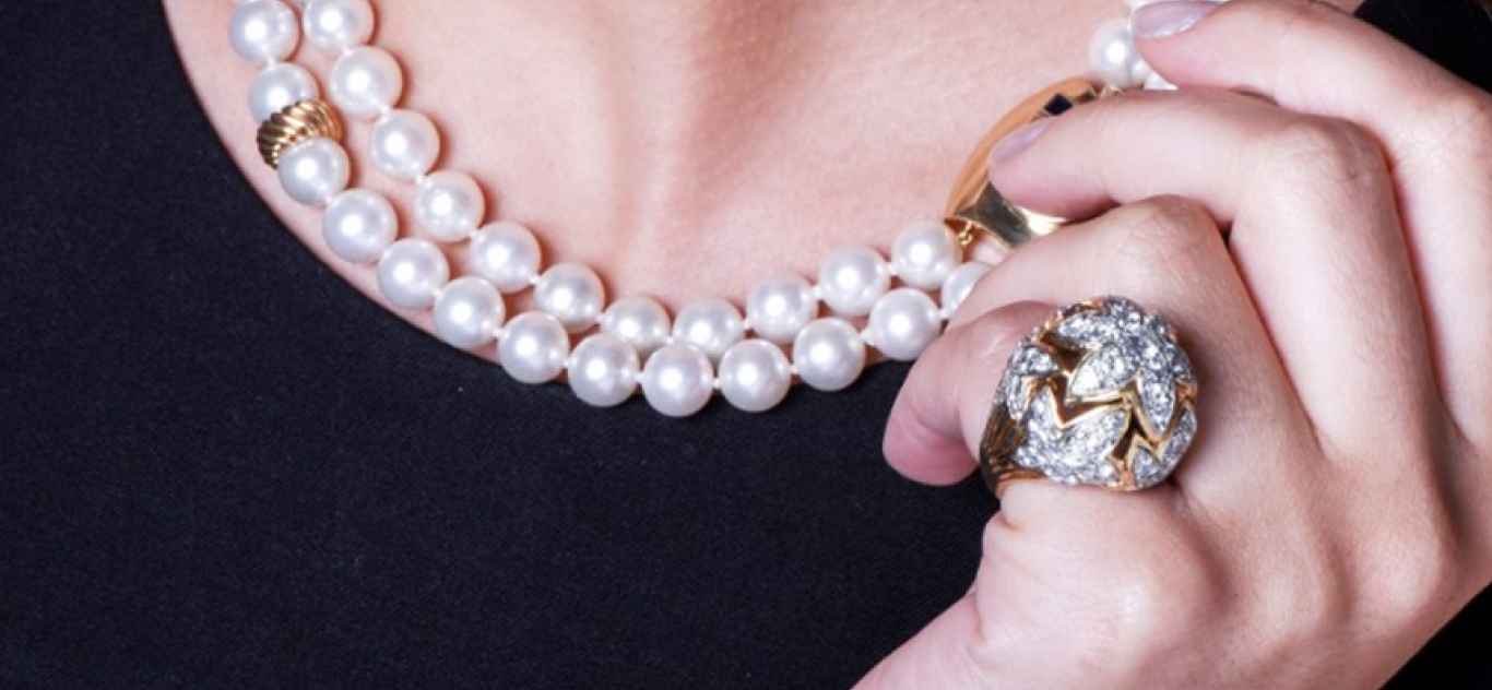 Dover Jewelry Products Bottom Image